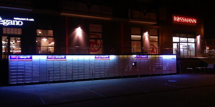 Paczkomat KRA19N Przy Pasażu 33