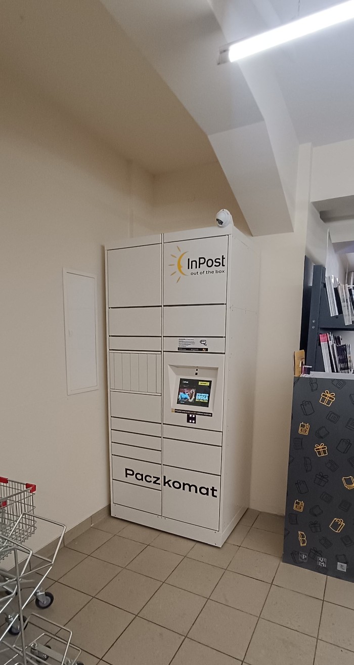 Paczkomat KRA24HP W sklepie spożywczym AVITA