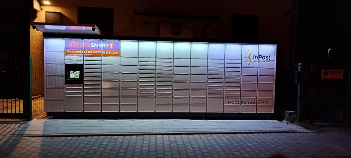 Parcel Locker KRA305M Ostatnia posesja na ulicy Katowickiej, przy torach