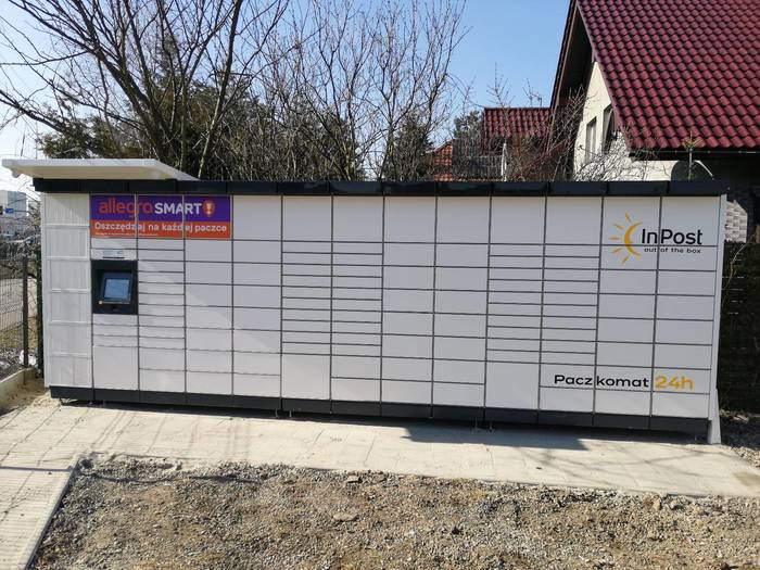 Parcel Locker KRA372M Parking przy ogrodzeniu