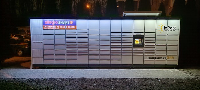 Parcel Locker KRA395M Przy budynku os. Piastów 56