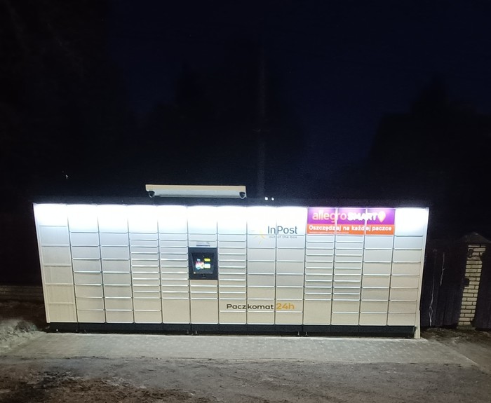 Paczkomat KRA434M Parking przy Studio Siedem - Artykuły i odzież reklamowa z nadrukiem