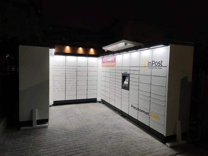 Parcel Locker KRA436M na ulicy końcu ulicy Leszczynowej w płocie