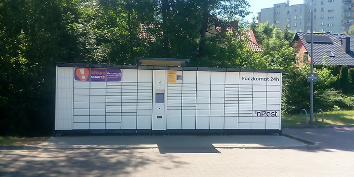 Поштомат KRA43A Na parkingu przy sklepie Lidl