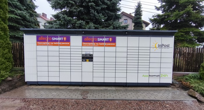 Paczkomat KRA74BAPP Prywatna Posesja koło domu
