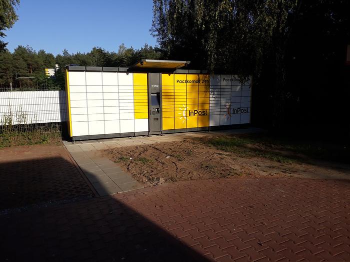 Paczkomat KRC02A Przy myjni samochodowej