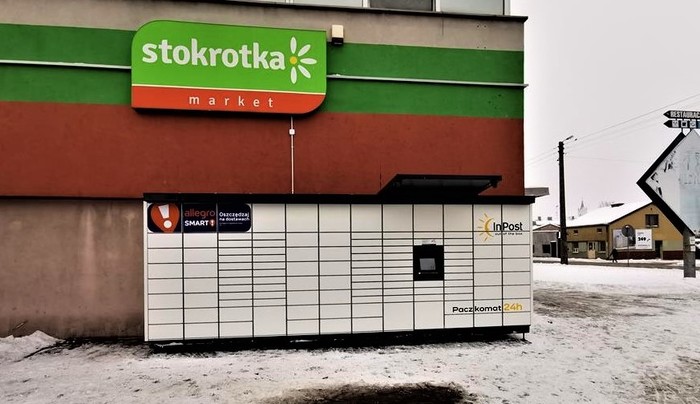 Paczkomat KRN01M Przy sklepie Stokrotka