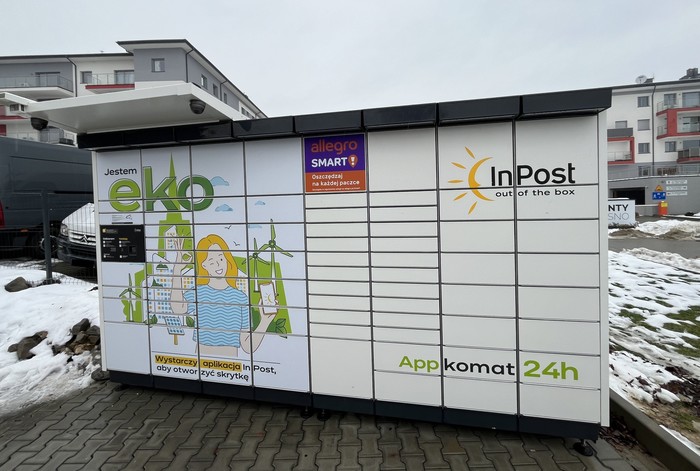 Paczkomat KRO01APP Przy Delikatesach Centrum