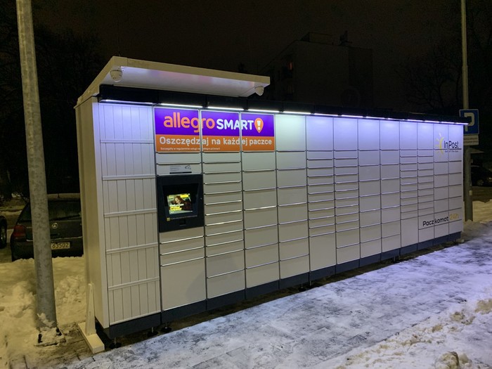 Paczkomat KRO18M Parking sklepu ALDI