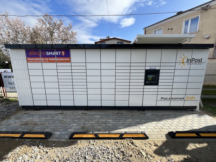 Paczkomat KRO19M Sklep Turystyczny OUTDOOR ISLAND