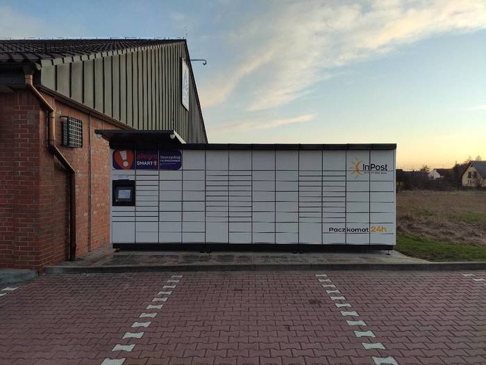 Paczkomat KRP05M Za marketem Aldi