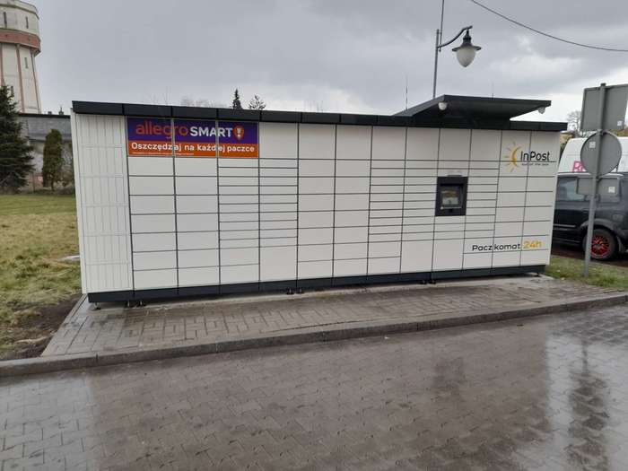 Paczkomat KRU04M Przy centrum handlowym