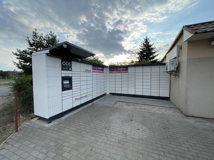 Paczkomat KRW05M Przy salonie fryzjerskim