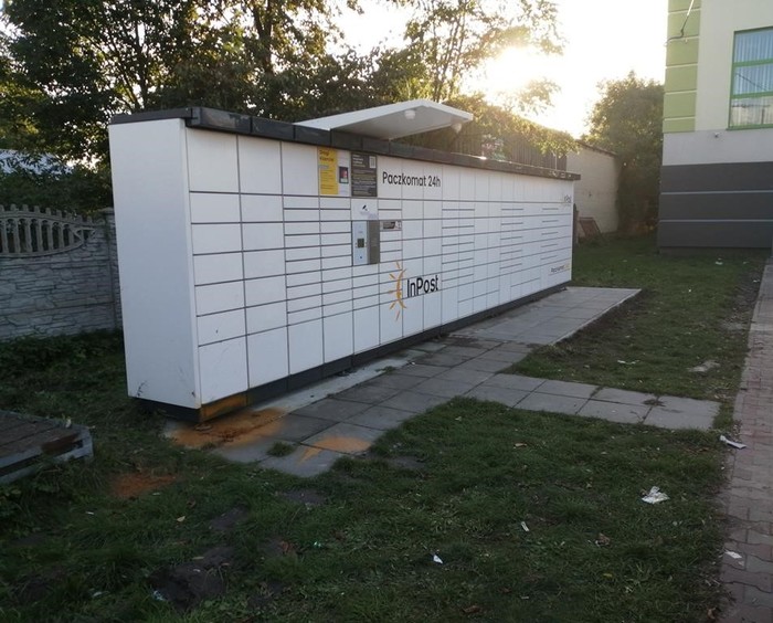Parcel Locker KSI01N Przy markecie Mila