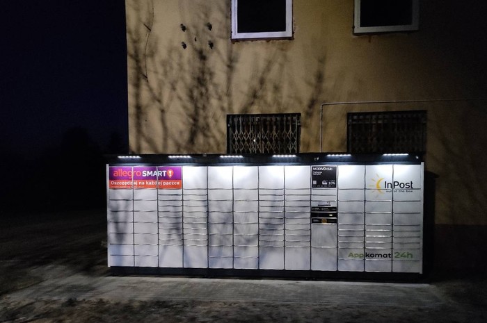 Paczkomat KSIN01BAPP Przy sklepie spożywczym