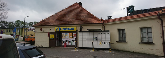 Поштомат KSL01N na parkingu Lewiatana