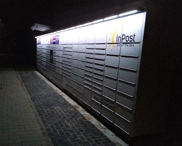 Paczkomat KSO04M obok Lidla