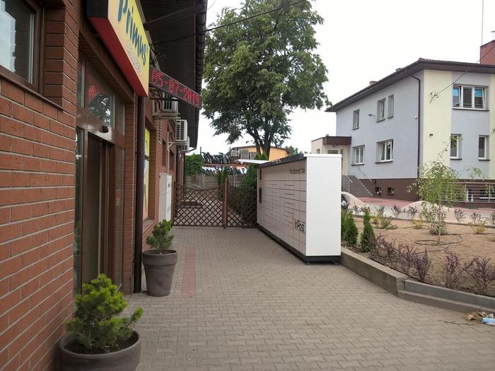 Paczkomat KUE01M Przy sklepie Spar