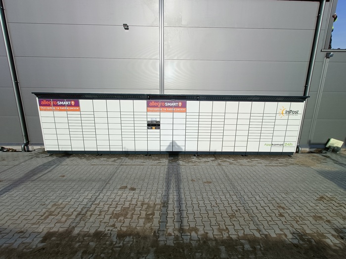 Paczkomat KWD02BAPP przy Lidlu