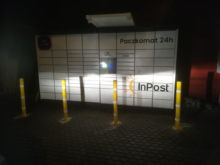 Paczkomat KWD04N Przy serwisie opon