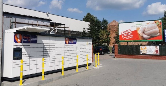 Paczkomat KXE01M Delikatesy Centrum