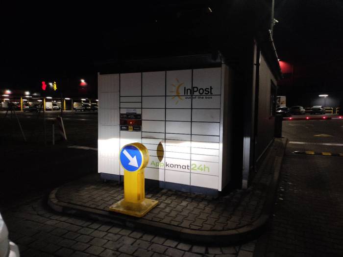 Paczkomat KXL03BAPP Przy oddziale InPost Kowale