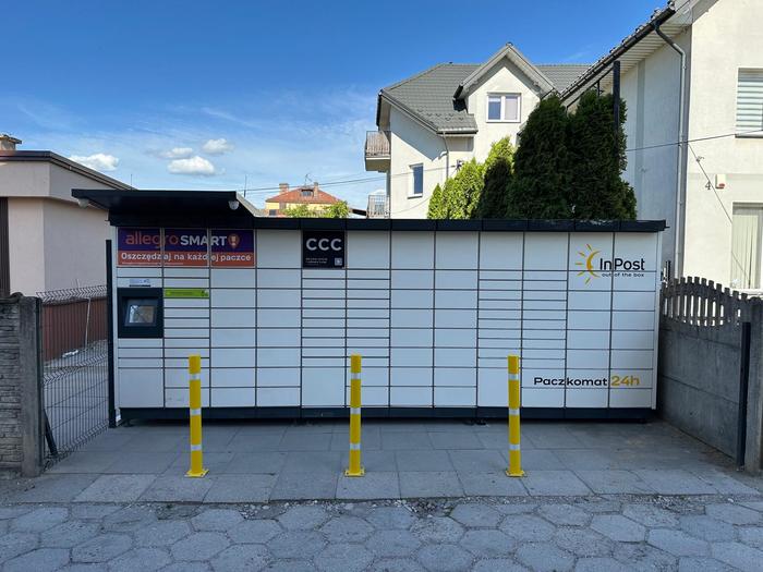 Parcel Locker LAP03M Na wjeździe