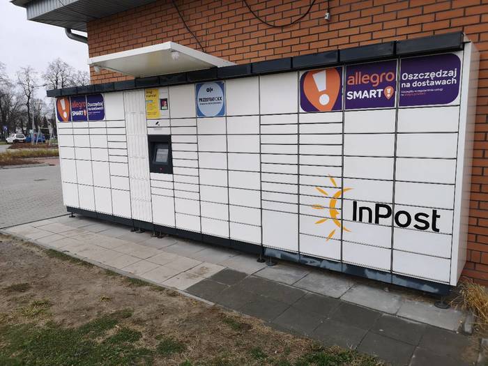 Paczkomat LBN01M Przy sklepie Netto