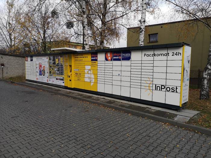 Paczkomat LBN02A Przy markecie Biedronka