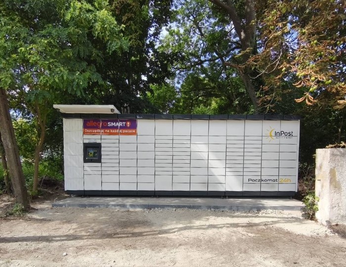 Paczkomat LBNQ01M Przy chodniku