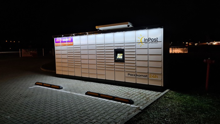 Parcel Locker LDL01M Parking sklepu Delikatesy Centrum