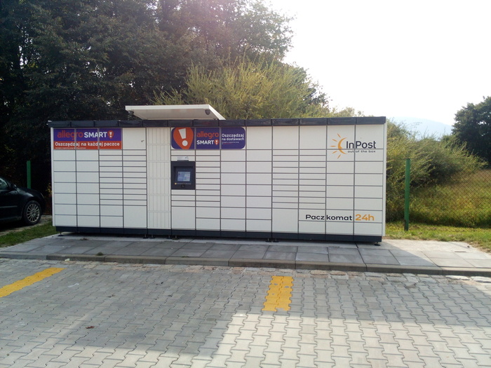 Paczkomat LDY02M parking przy stacji paliw