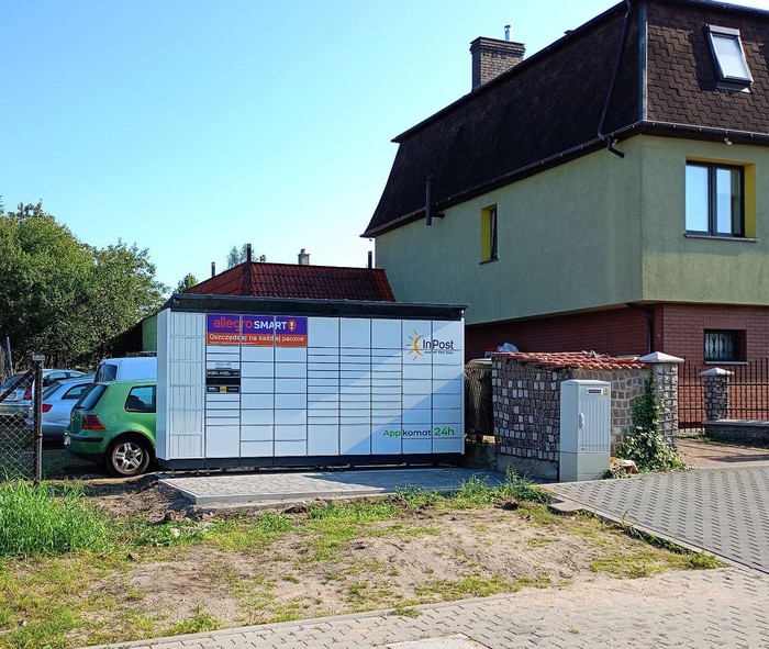 Parcel Locker LEB02BAPP Obok Auto Kliniki
