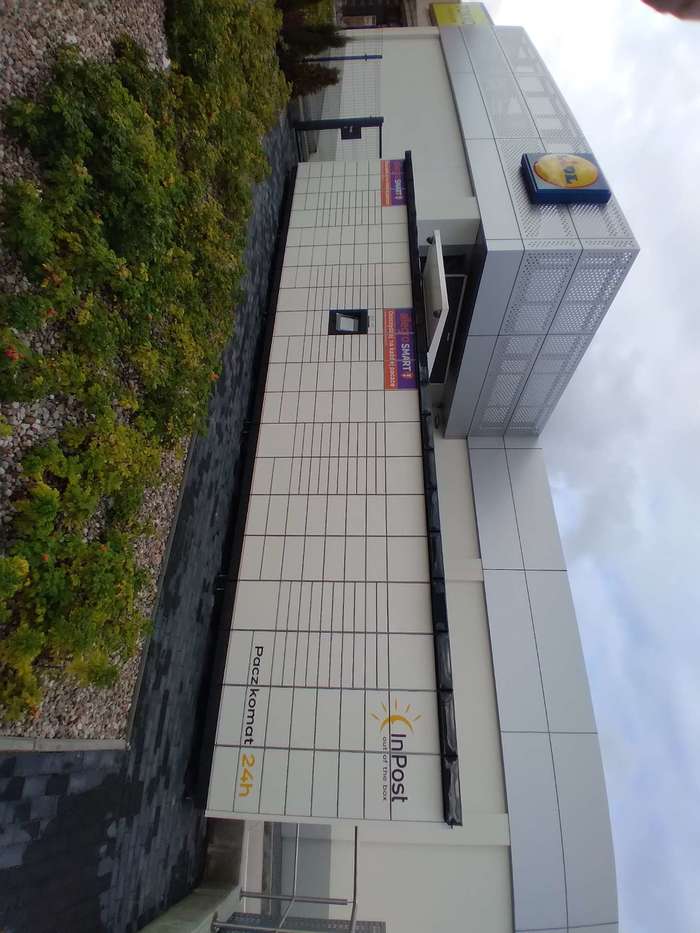Paczkomat LEB08M parking Lidla