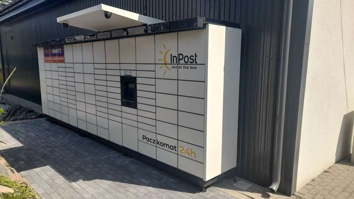 Parcel Locker LEB11M Przy sklepie spożywczym