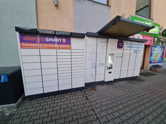 Paczkomat LEG03L Przy Galerii DGB