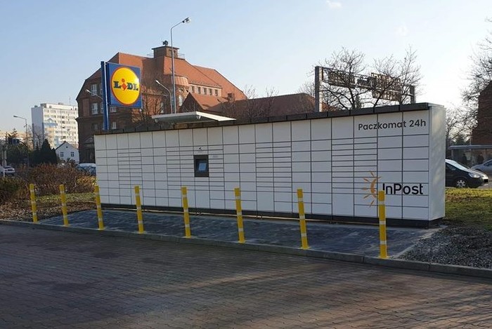 Paczkomat LEG08M Przy sklepie Lidl