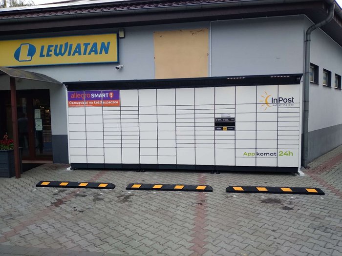 Parcel Locker LENA01BAPP parking przy sklepie