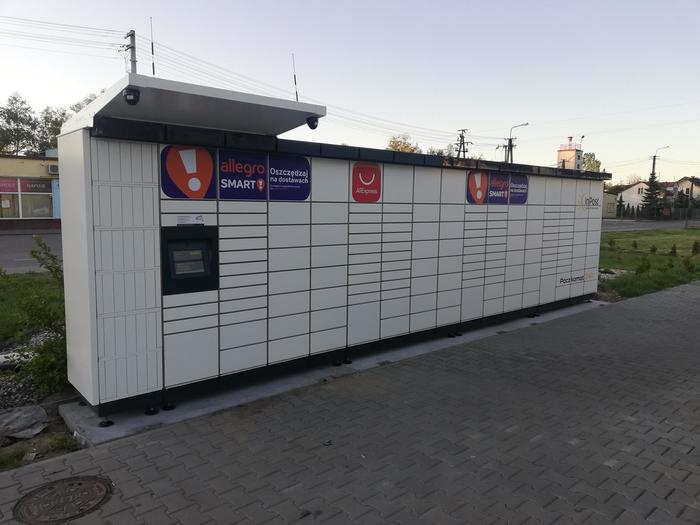 Parcel Locker LEO01M Na myjni bezdotykowej
