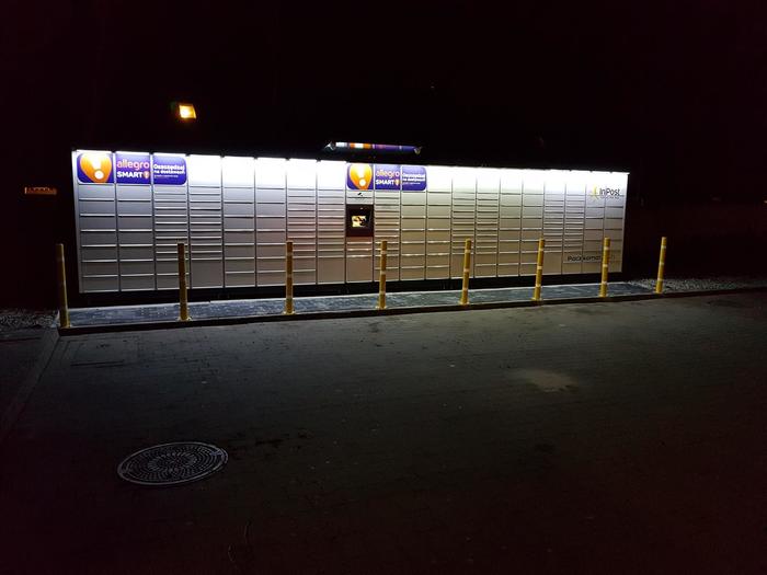 Поштомат LES05M na parkingu LIDLA