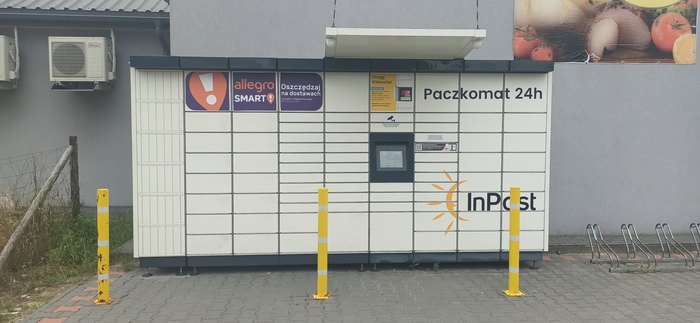 Parcel Locker LEZ02M Przy sklepie Groszek