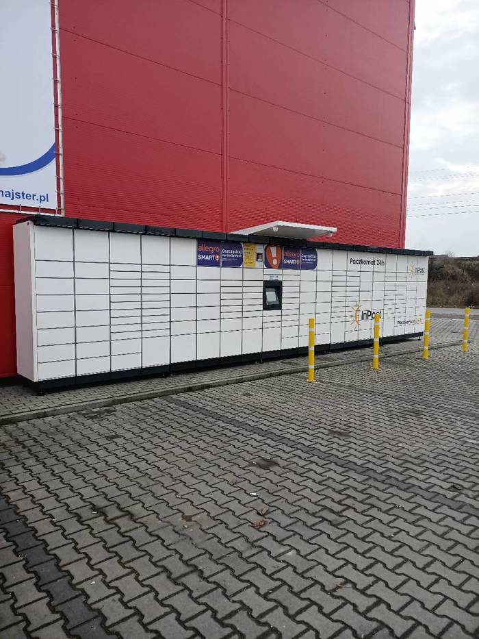 Paczkomat LEZ05M Przy sklepie Majster