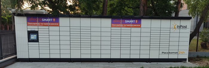 Paczkomat LGE12M Salon okien i drzwi Wikęd. Oknostrefa