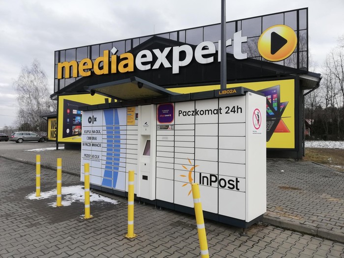 Paczkomat LIB02A Na parkingu sklepu Lidl