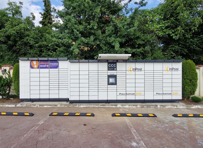 Parcel Locker LIB02M Obok Stacji Paliw