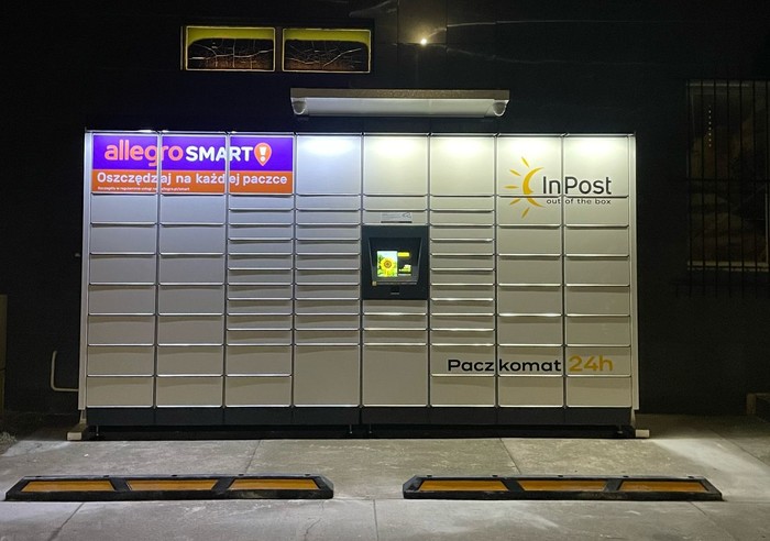 Paczkomat LIPA01M przy sklepie TopMarket