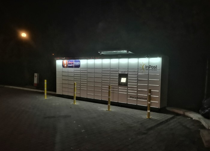 Поштомат LKK01M Na stacji paliw AVIA