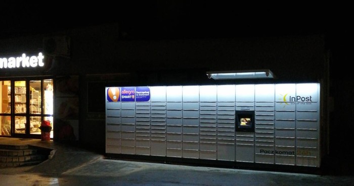 Paczkomat LLW01M Admar Market od ul. Kaczej