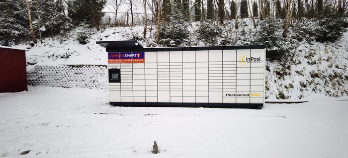 Paczkomat LMR01M Przy stacji benzynowej Kuczaj
