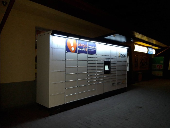 Paczkomat LNK01M Przy sklepie spożywczym Euro